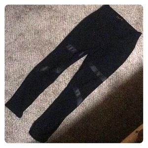 Ci Sono Leather design leggings L